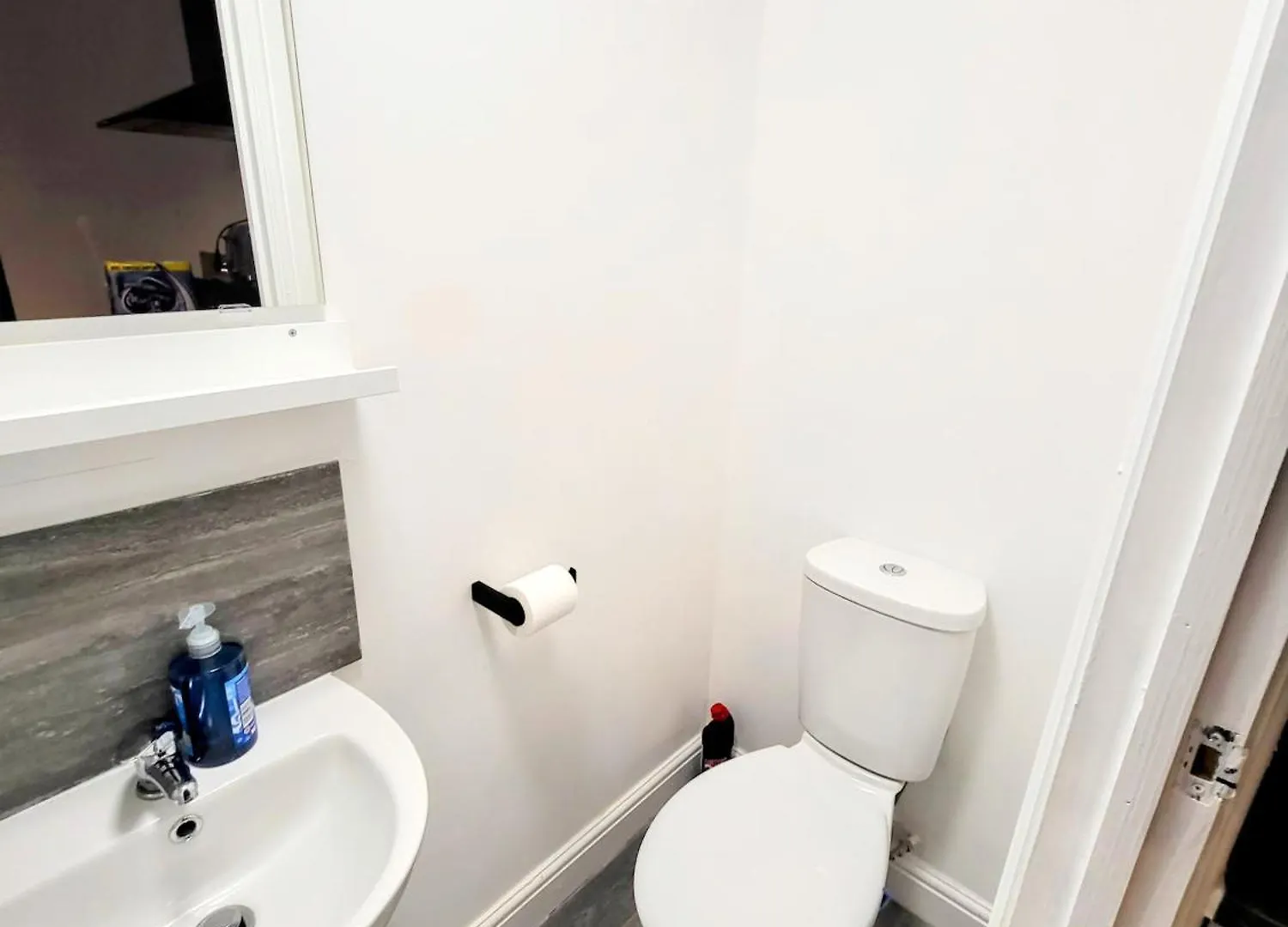 Premier Nottingham Studios - Burford Road 0*,